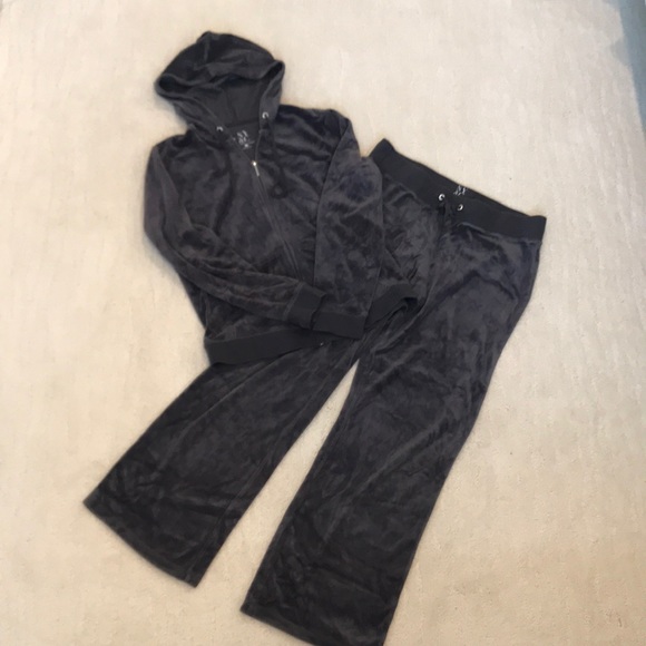 New York & Company Tops - NY&C- Velour sweat outfit